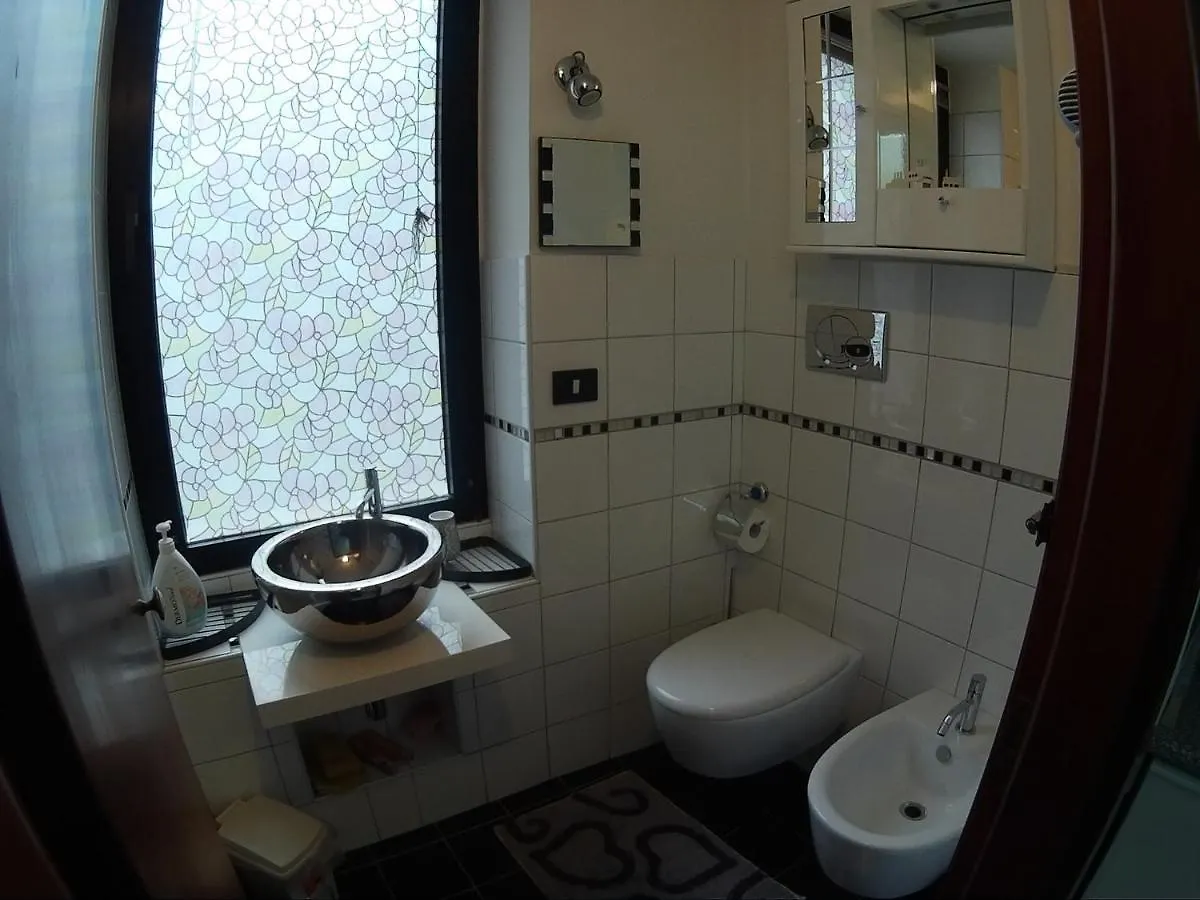 Central Private Flat By Old Town, Shops, Restaurants Bari 0*,  Italy